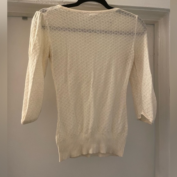 GAP Cream See through knit 3/4 sleeve top size XSmall - Picture 6 of 7